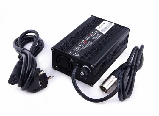 Nabíječka Li-Ion 48V 3A – řada XE/Cru/M - 2