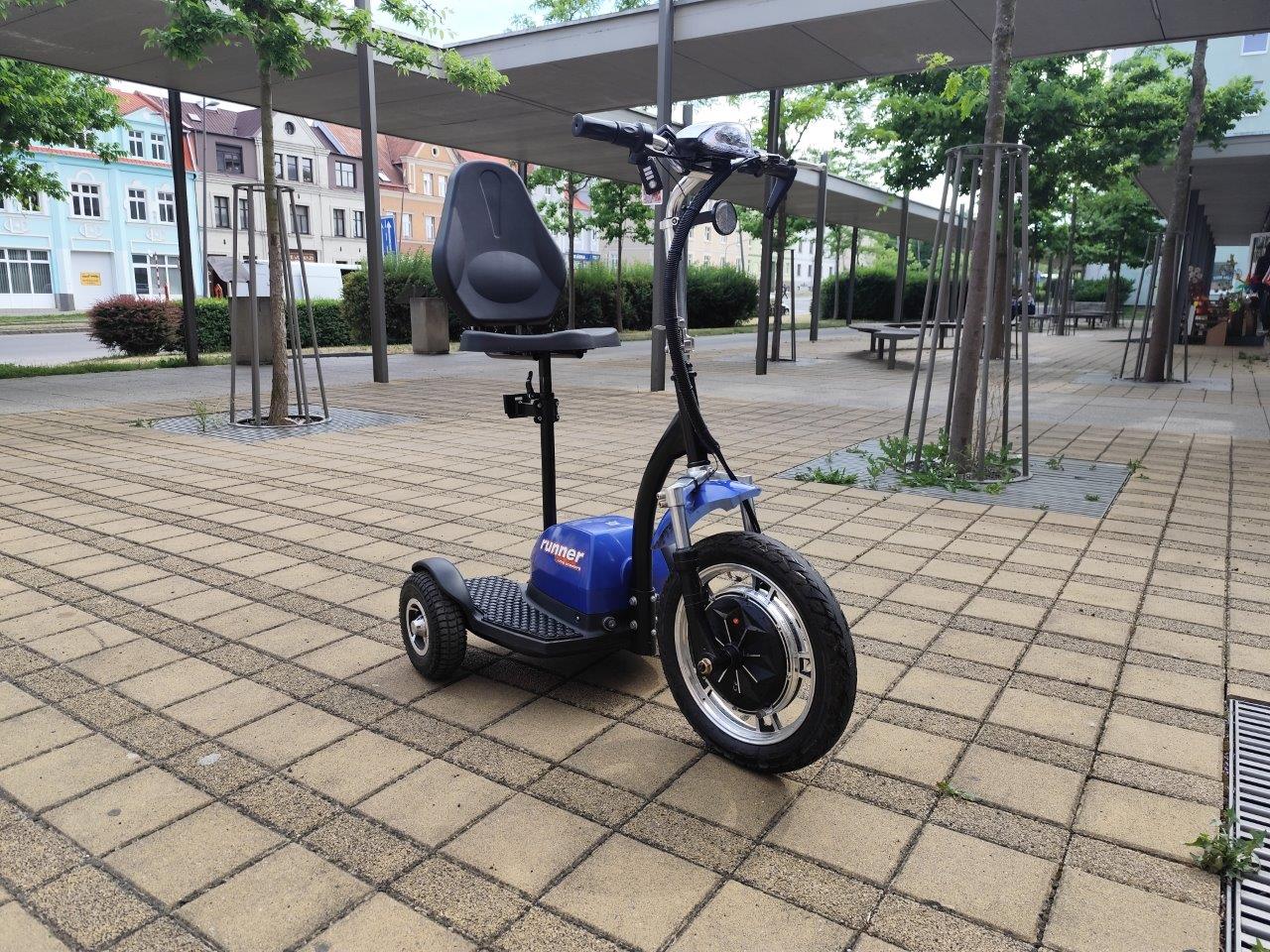 Elektro tříkolka Runner 800 Plus - jako nová (bazar)